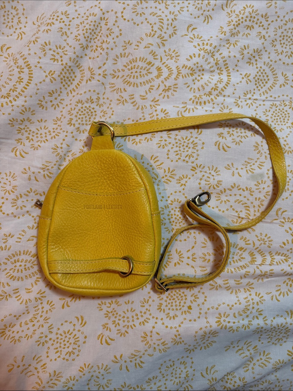 Portland Leather Goods Yellow Sydney Sling Bag - Picture 2 of 7